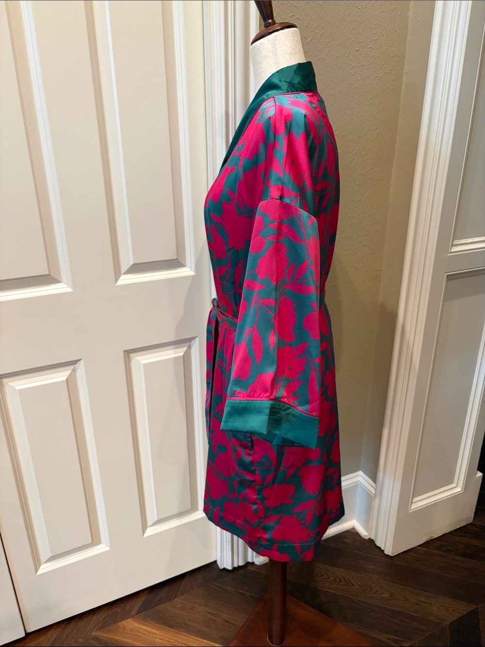 Ann Taylor Floral Stain Kimono Robe Fuchsia/Green L - Picture 3 of 4